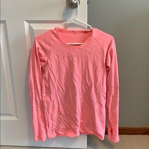 Lululemon swifts tech long sleeve tee.